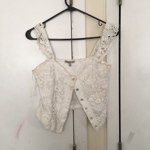 WHITE CROP TOP CHARLOTTE RUSSE